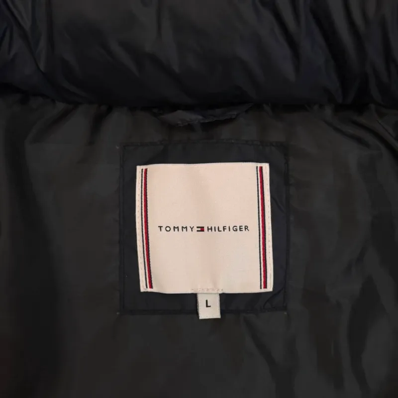 Men’s Tommy Hilfiger Style Hooded Puffer Jacket Wholesale Bangladesh Men’s Tommy Hilfiger Style Hooded Puffer Jacket Wholesale Bangladesh