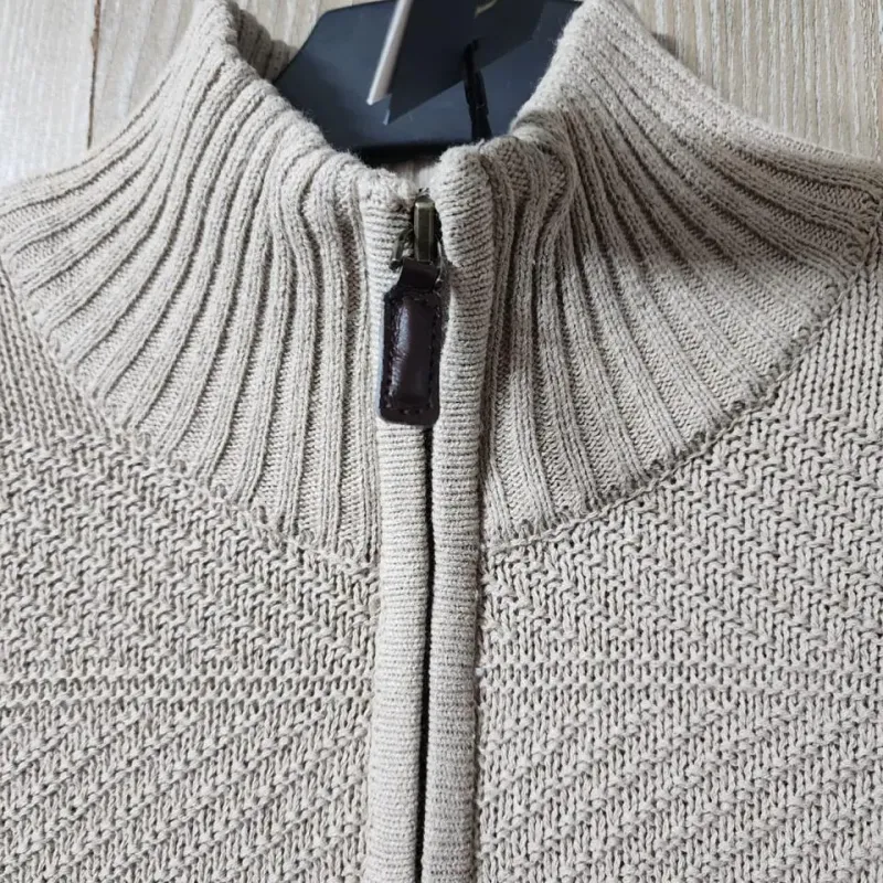 Men's 5-Gauge Cotton Half-Zip Sweater (Style BGUF355348) — 26,000 Pcs Surplus Stock — Wholesale Bangladesh