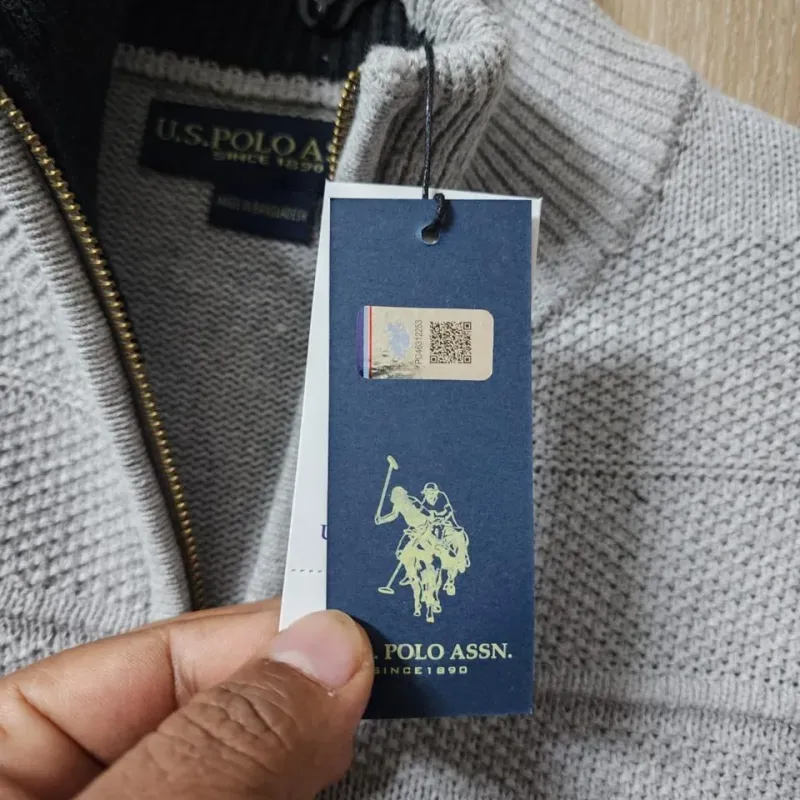 Men's 5-Gauge Cotton Half-Zip Sweater (Style BGUF355404) — 28,000 Pcs Surplus Stock — Wholesale Bangladesh